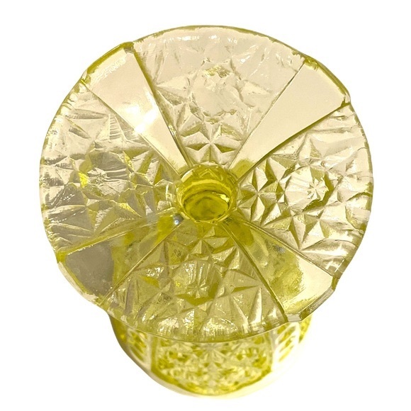 🚫SOLD🚫e🅱️y Water Goblet Daisy Vaseline Glass - Picture 5 of 7